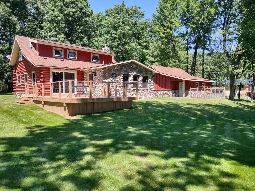 1010 Chicago Point Rd, Pelican Lake, WI 54463