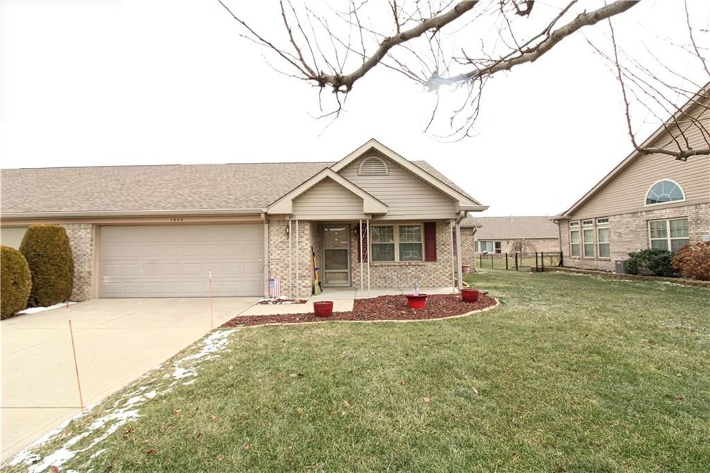 1645 Magnolia Dr, Greenwood, IN 46143