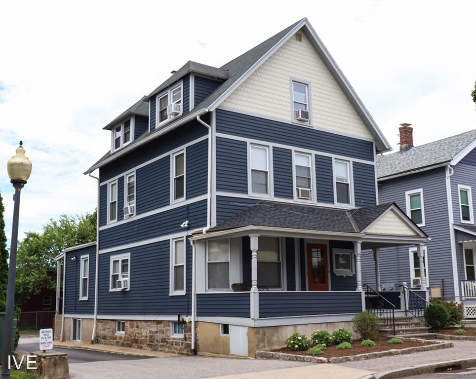 10 Hanford Pl #1, Norwalk, CT 06854
