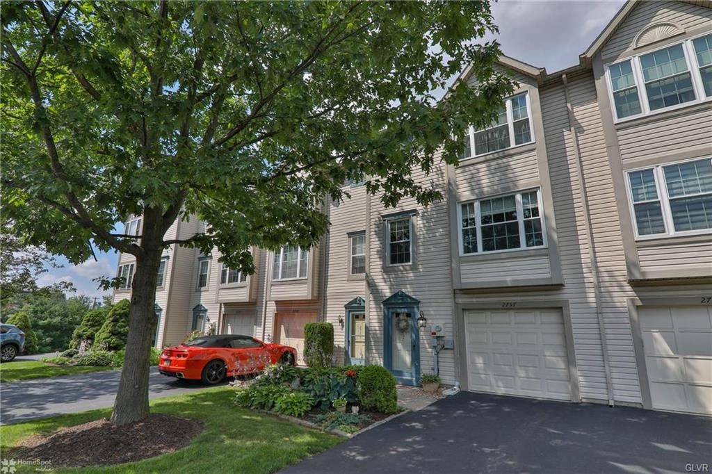 2757 Red Oak Cir, Bethlehem, PA 18017