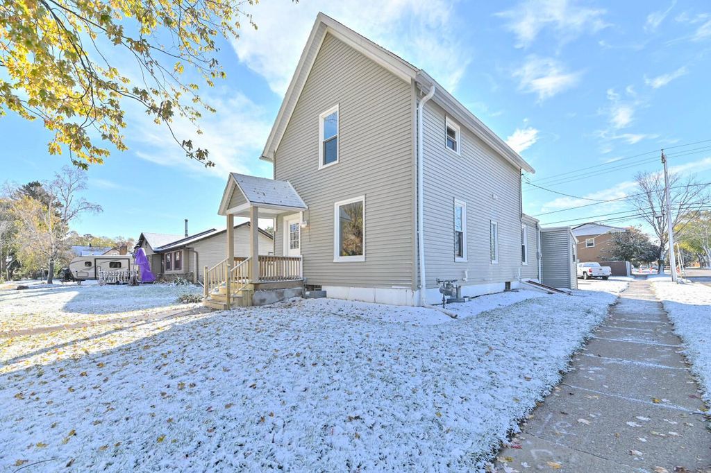 831 Sherman AVENUE, South Milwaukee, WI 53172 Trulia