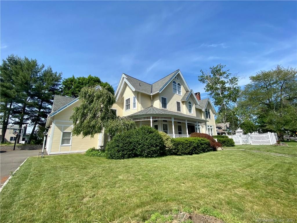 25 Stannard Ave, Branford, CT 06405