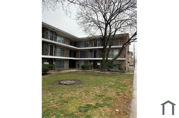469 Hirsch Ave #1E, Calumet City, IL 60409