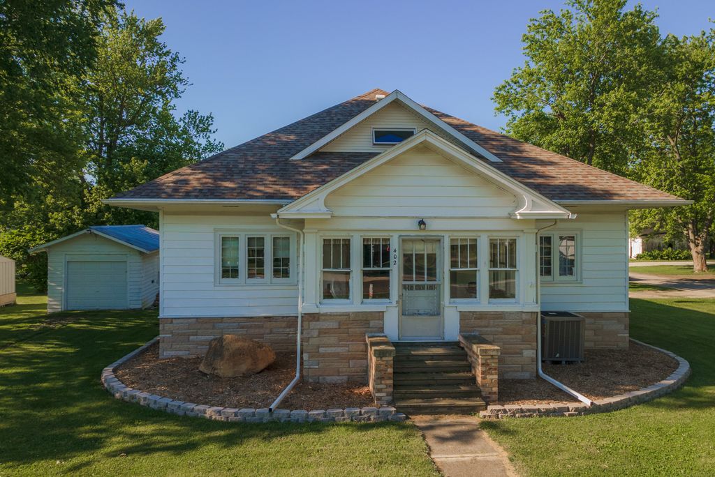 402 E Hack St, Cullom, IL 60929 Trulia