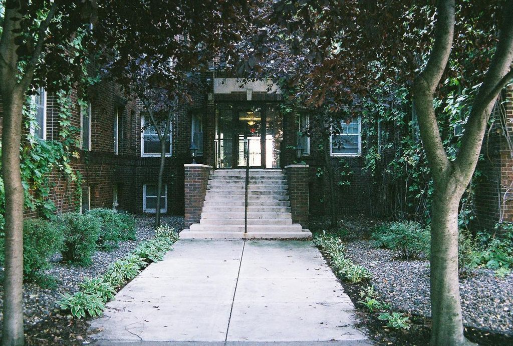 610 W Franklin Ave, Minneapolis, MN 55405