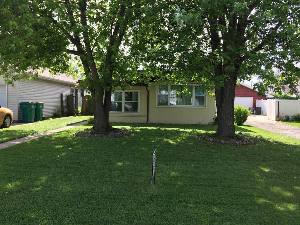 1007 N William St, Joliet, IL 2 Bed, 1 Bath SingleFamily Home 27