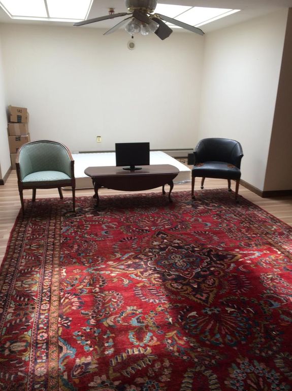 85 Sunderland Road # 7 Second Fl, Amherst, MA 01002