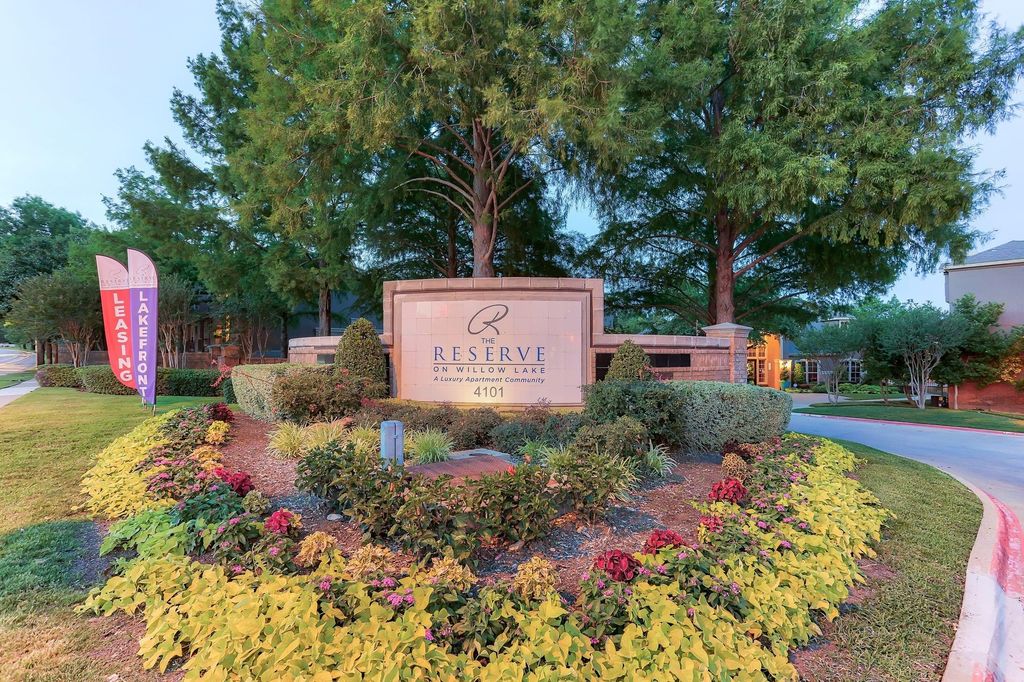 4101 S Hulen St, Fort Worth, TX 76109