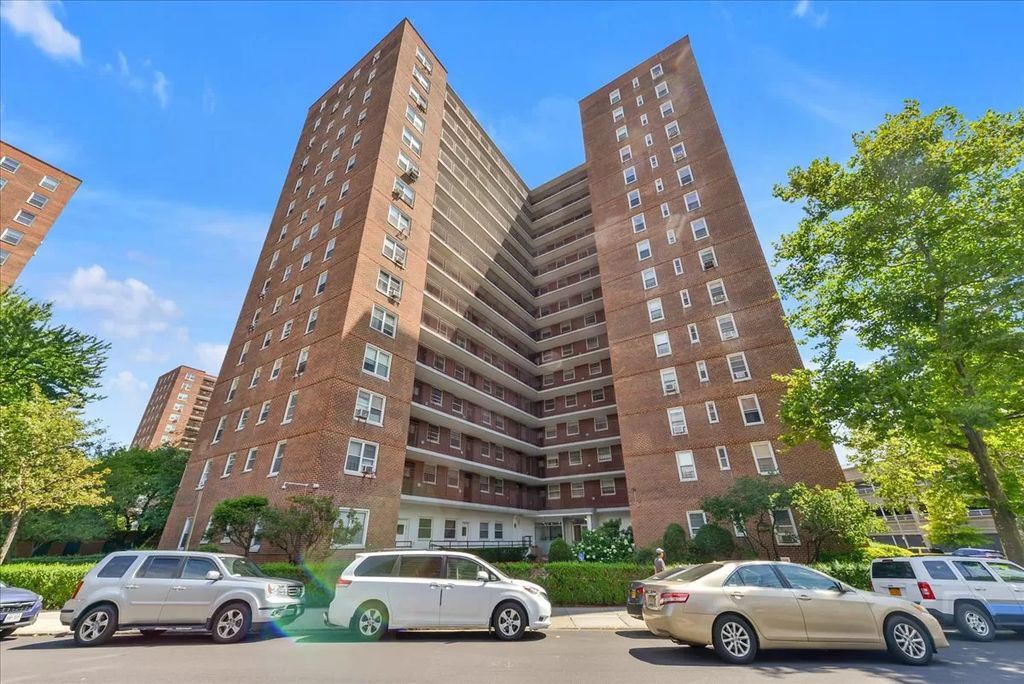 9710 62nd Dr 10F, Rego Park,