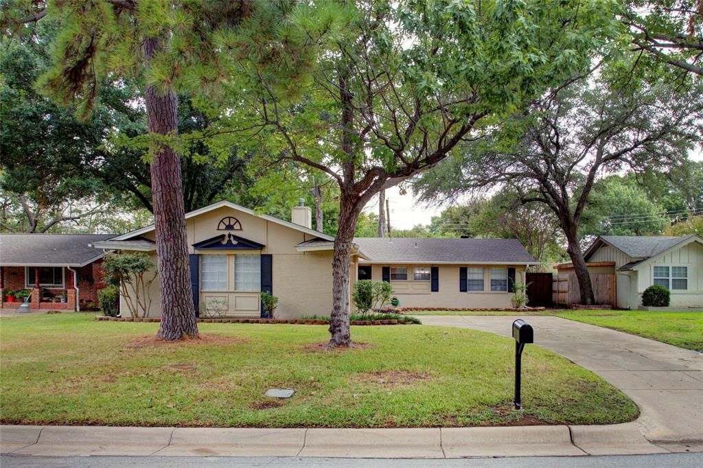 2509 Olympia Dr, Arlington, TX 76013