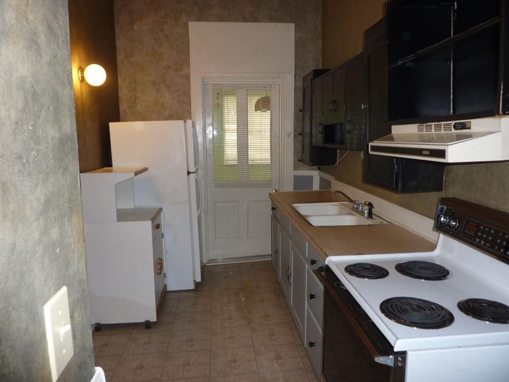 113 S Miles St #B, Elizabethtown, KY 42701