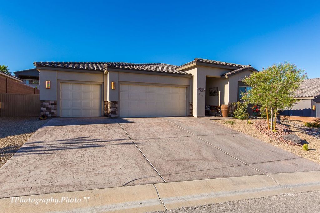 641 Dogwood Ln, Mesquite, NV 89027