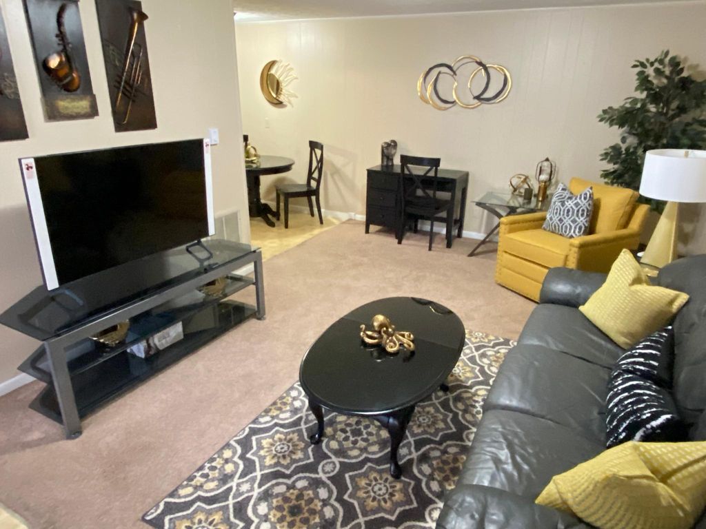917 9th Ave #8, Huntington, WV 25701