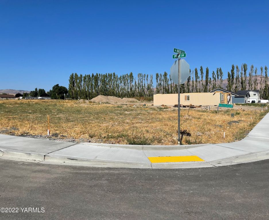 201 N Birch St 63, Tieton, WA 98947 Trulia