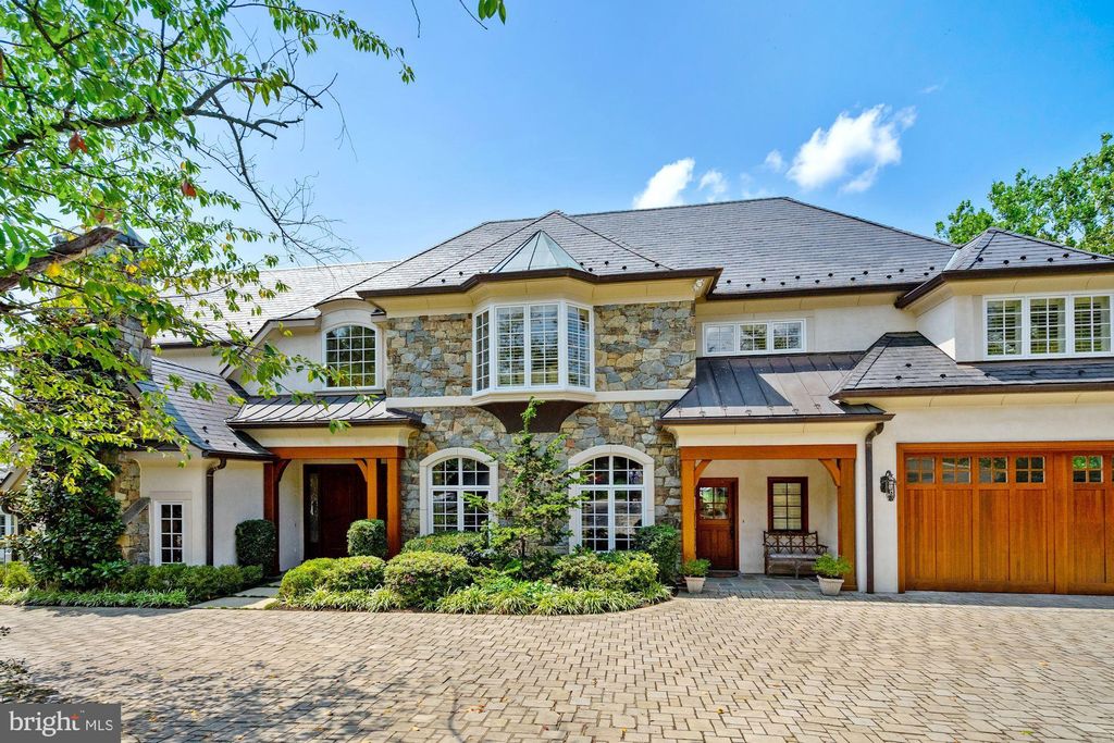 6422 Garnett Dr, Chevy Chase, MD 20815