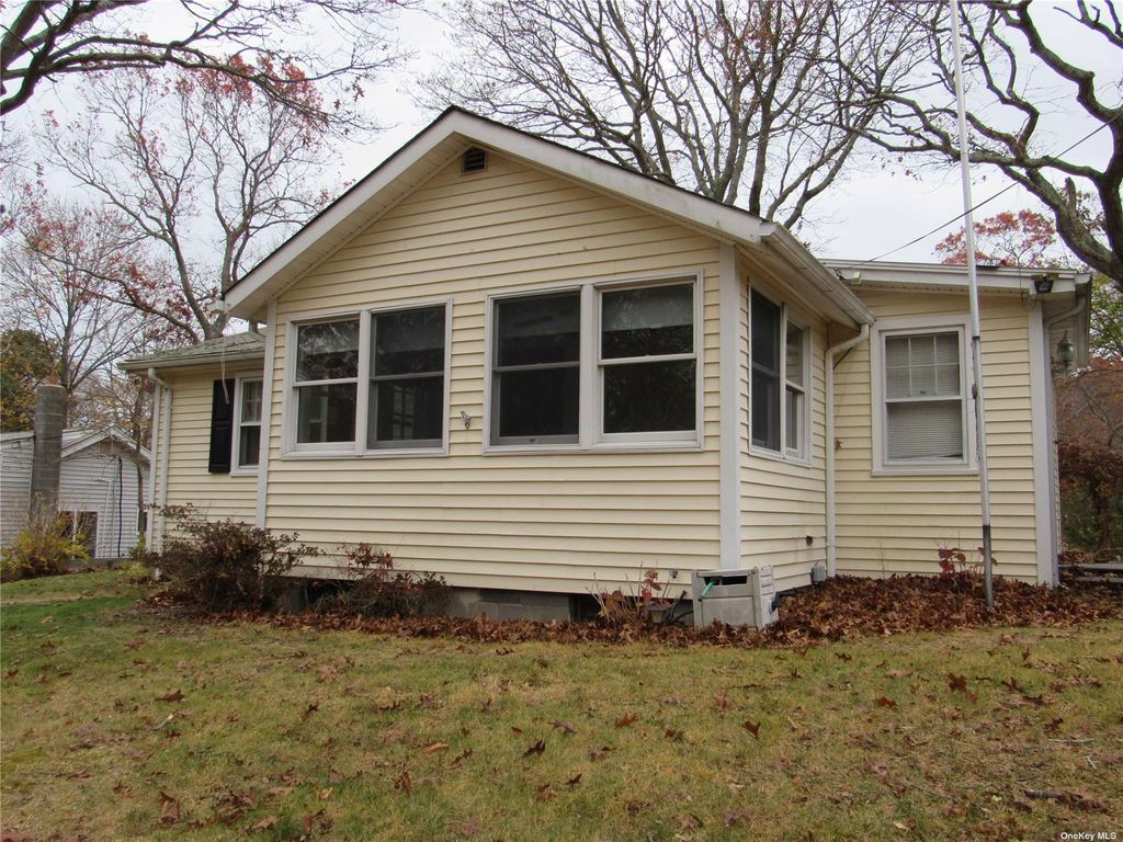 120 Park Road, Riverhead, NY 11901 See Est. Value, Schools & More