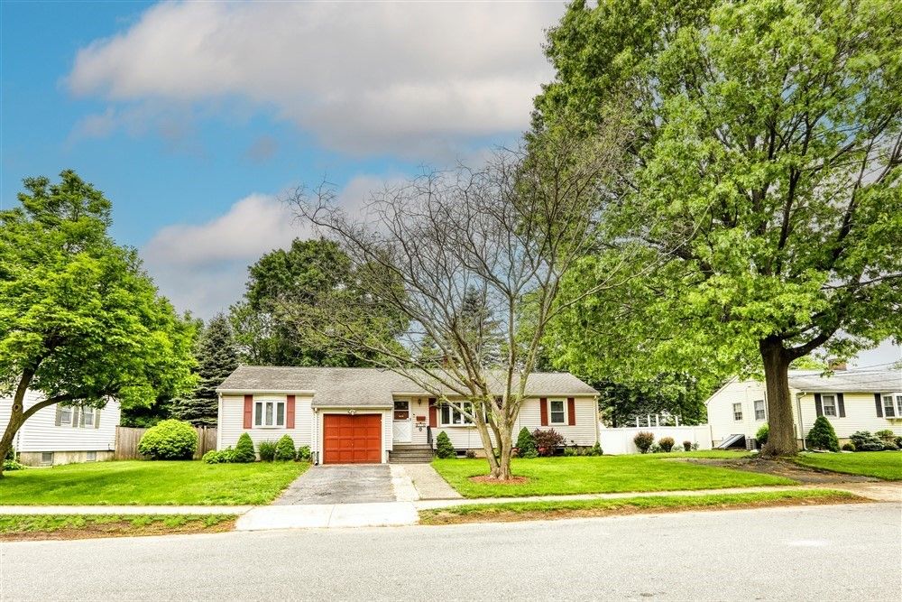 11 Sunrise Ave, Stoneham, MA 02180 Trulia