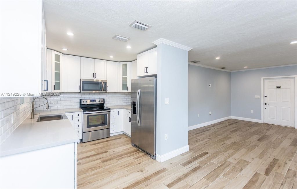 89 Ludlam Dr Miami Springs Fl 33166 Mls A11219225 Trulia 89 Ludlam Dr Miami Springs Fl 33166, Is It Bad To Have A Bedroom In The Basement Apartments Miami