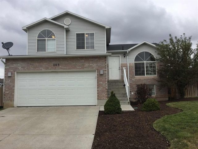 203 E 2450 S, Clearfield, UT 84015