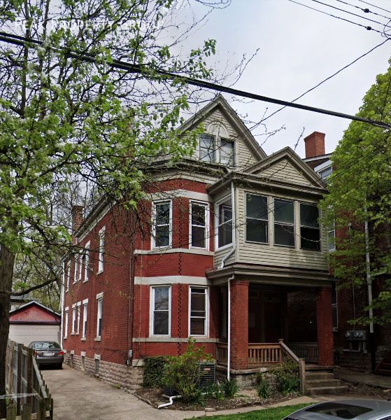 2125 W Clifton Ave #B, Cincinnati, OH 45219