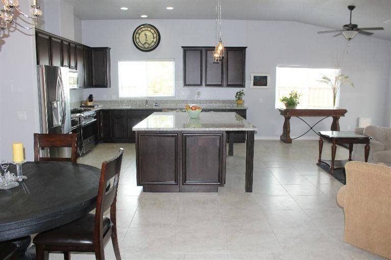 2760 Lenrey Ave, El Centro, CA 92243
