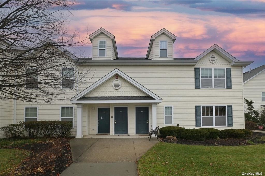 28 Lorien Place UNIT 28, Melville, NY 11747 Condo for Sale MLS 3519536