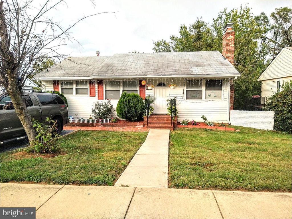 7920 Echols Ave, Lanham, MD 20706
