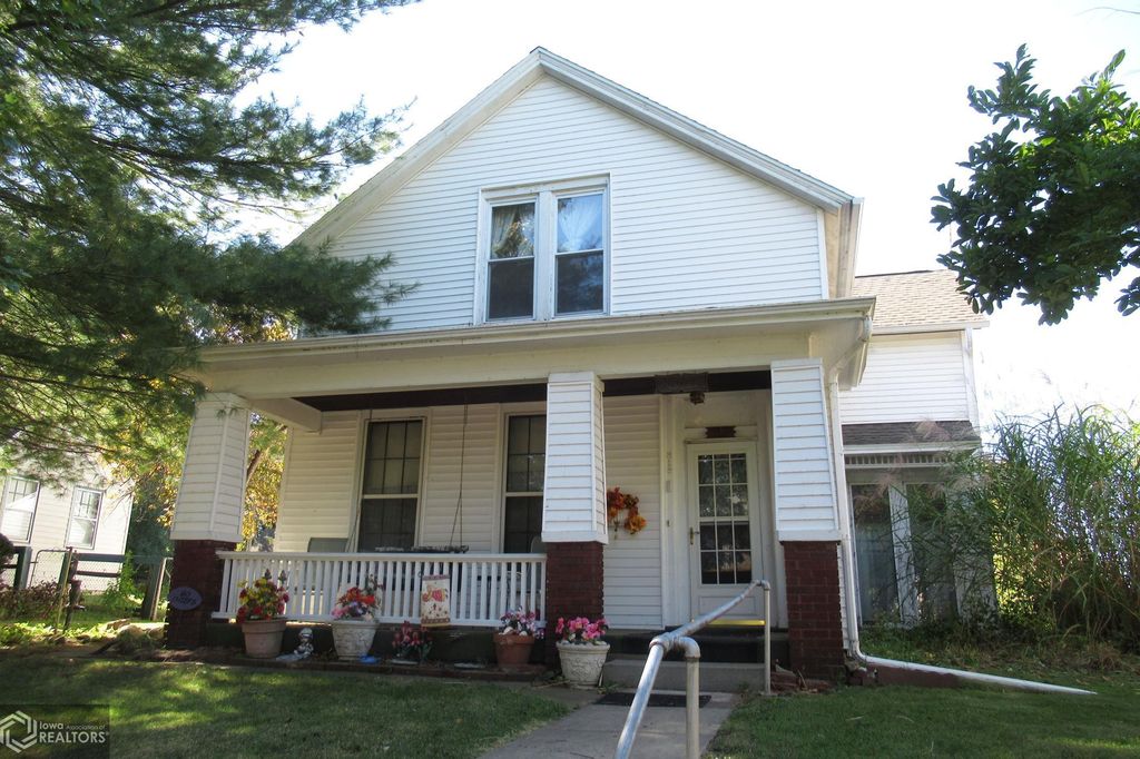 818 Bank St, Keokuk, IA 52632
