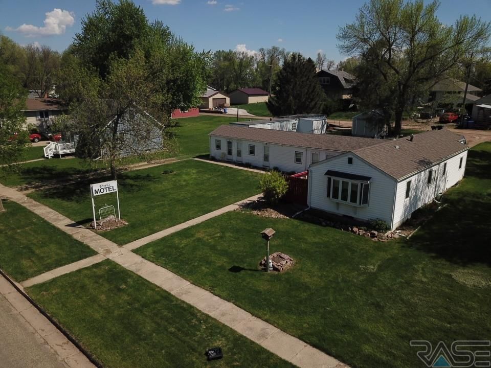 805 4th St, Garretson, SD 57030 Trulia