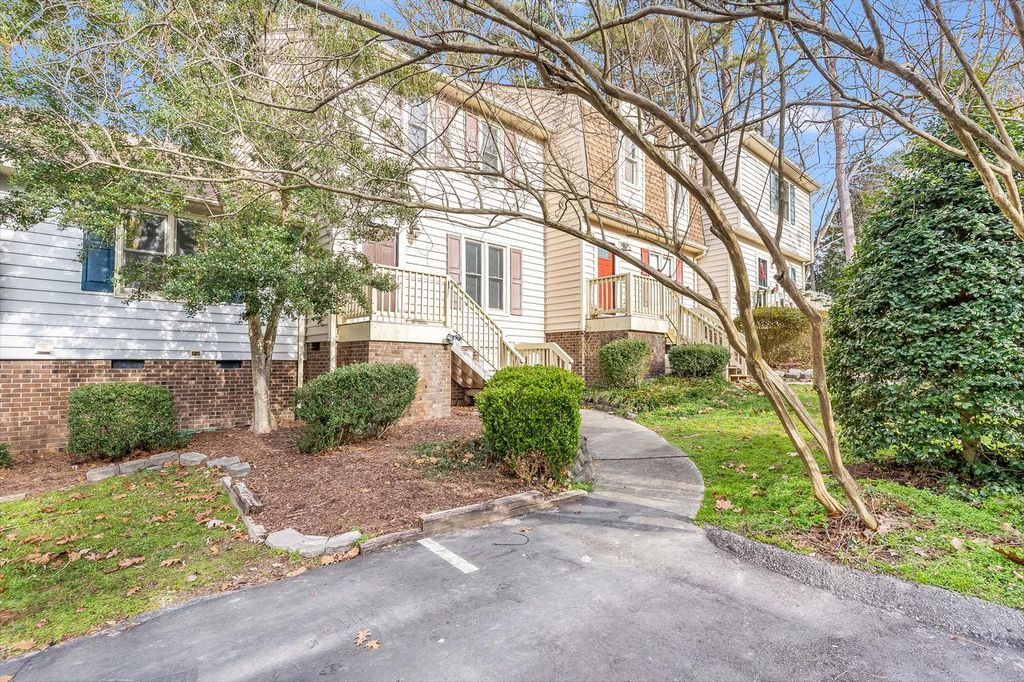 6512 English Oaks Dr, Raleigh, NC 2 Bed, 2.5 Bath Townhouse 48