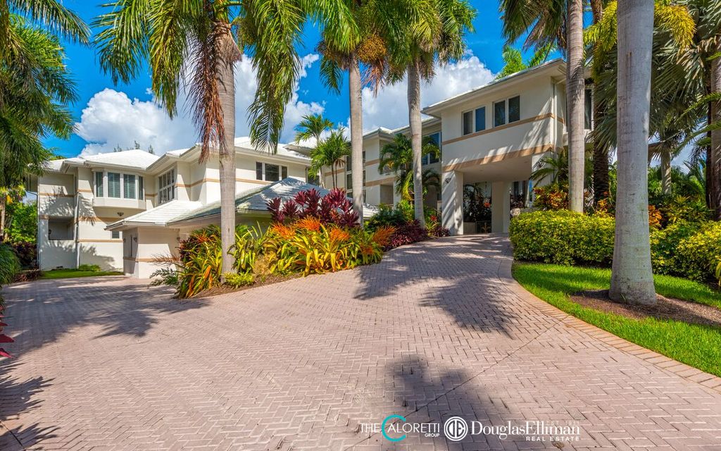 2 tahiti beach, miami, FL 33133