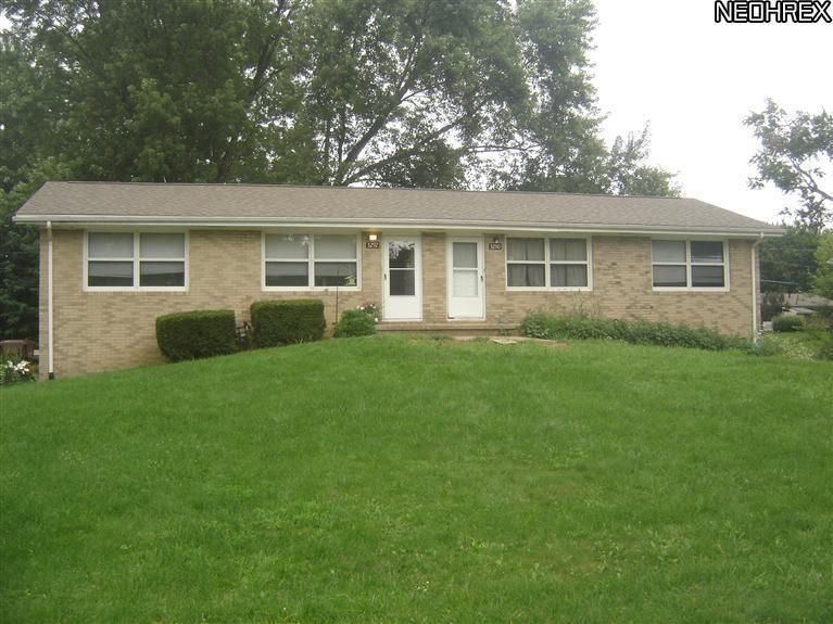 3290 Delray Ave NW, Massillon, OH 44646