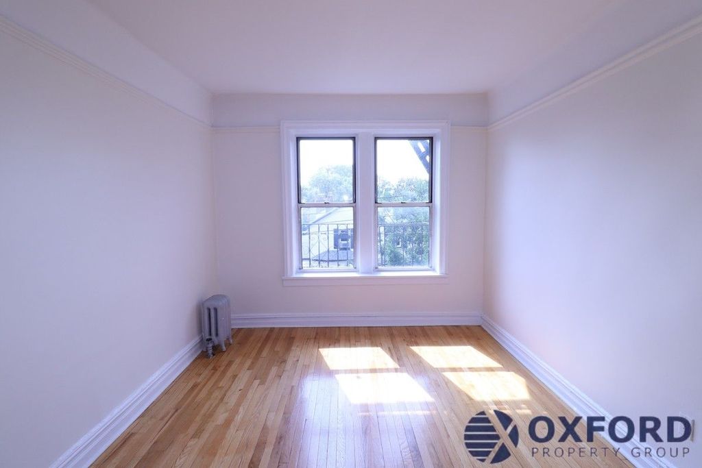 109-05 120th St #C4, South Ozone Park, NY 11420