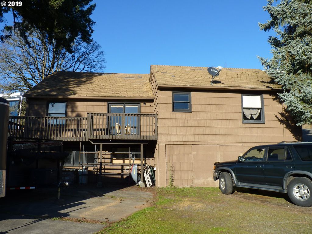 1791 Blankenship Rd, West Linn, OR 97068