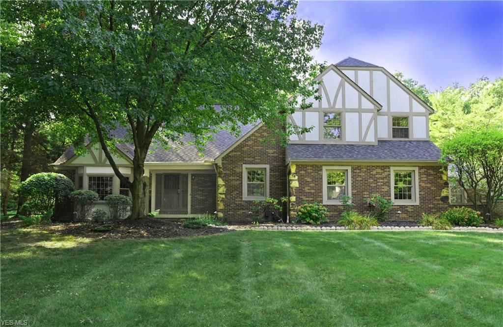 122 Westwind Dr, Avon Lake, OH 3 Bed, 5 Bath SingleFamily Home 35