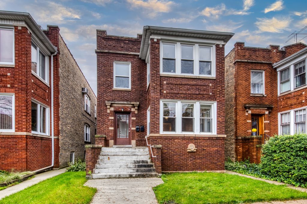5039 W Cullom Ave #1, Chicago, IL 60641