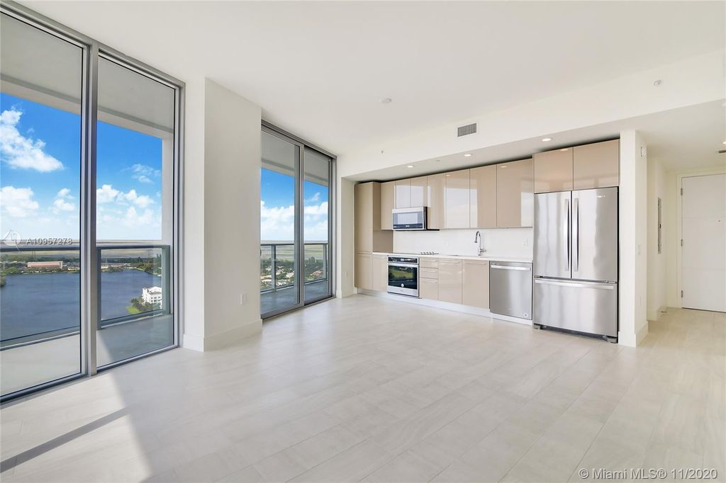 2000 Metropica Way #2404, Fort Lauderdale, FL 33323