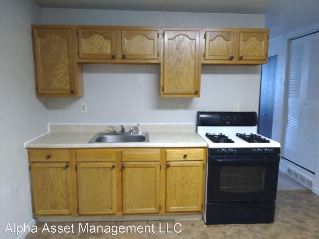 200 North St #105, New Kensington, PA 15068