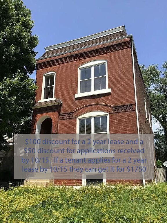2821 Caroline St, Saint Louis, MO 63104