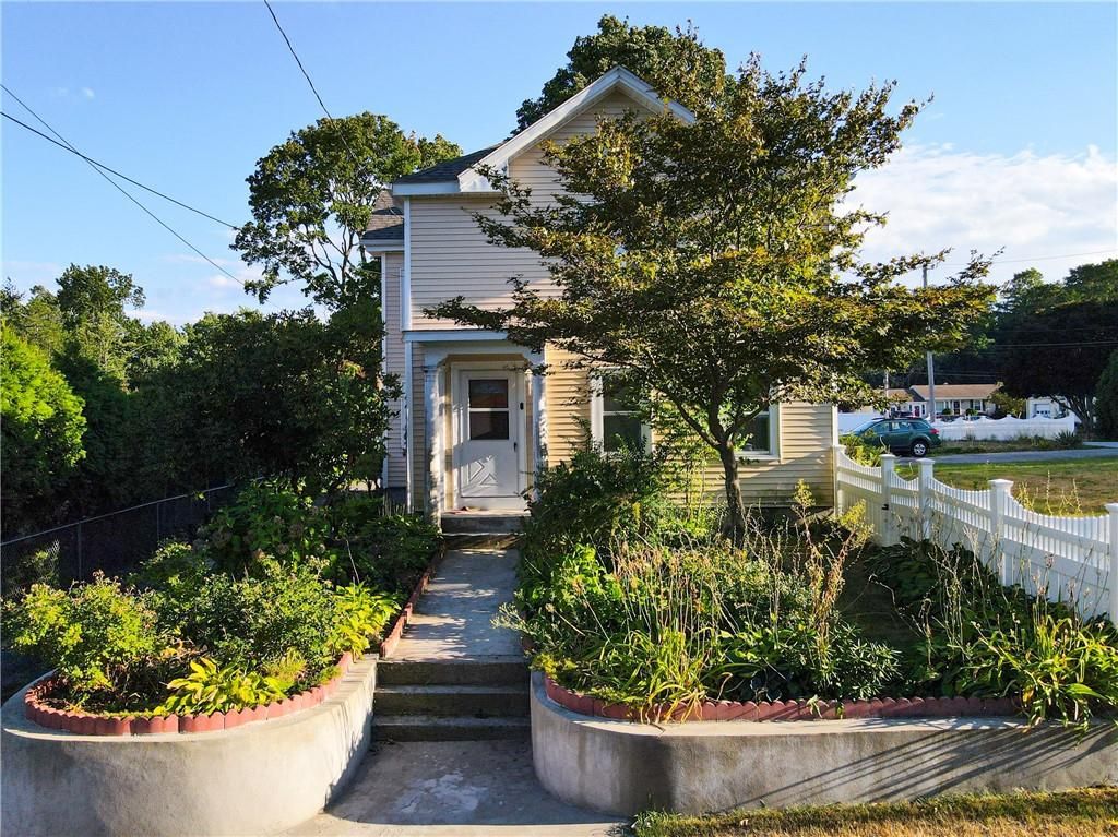 24 Woodside Ave, West Warwick, RI 02893 Trulia