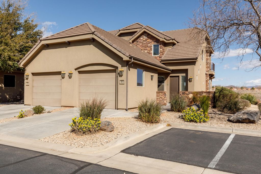 2018 N  Pebble Beach Dr, Washington, UT 84780