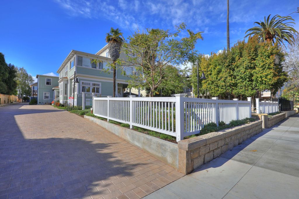 316 W Micheltorena St #B, Santa Barbara, CA 93101