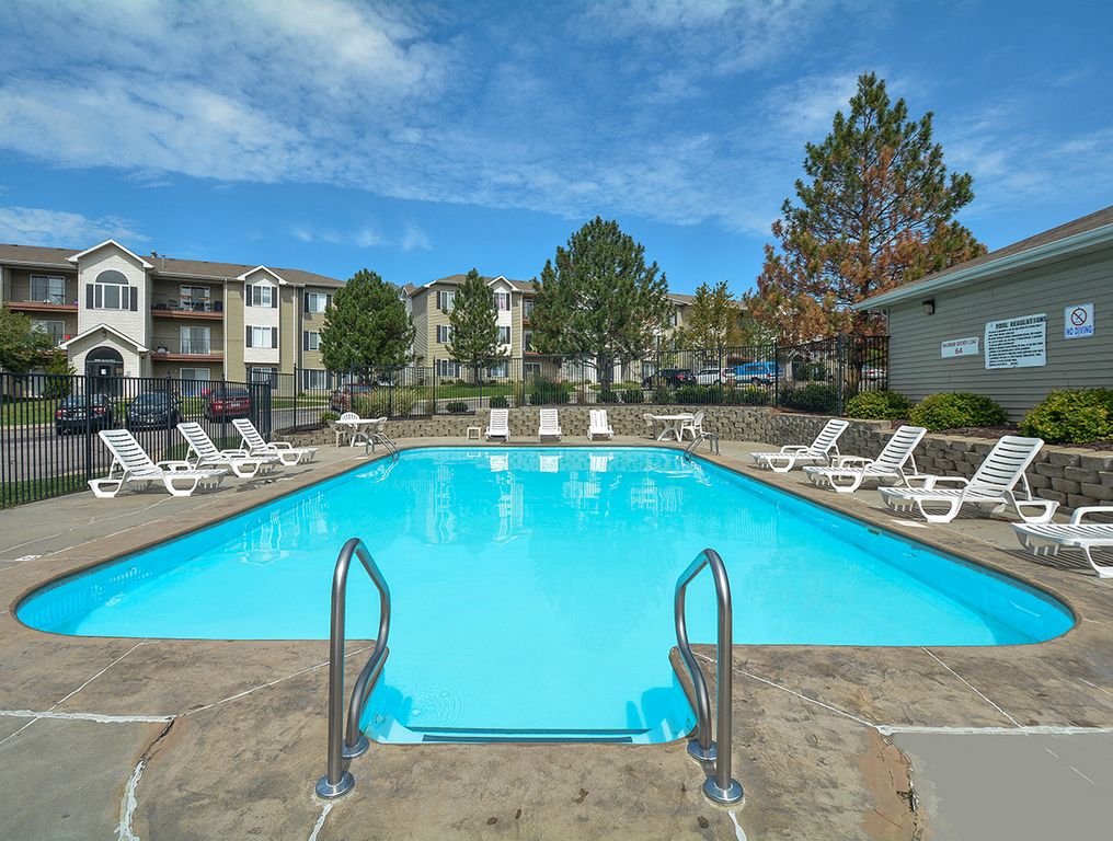 10901 Jaynes Plz, Omaha, NE 68164