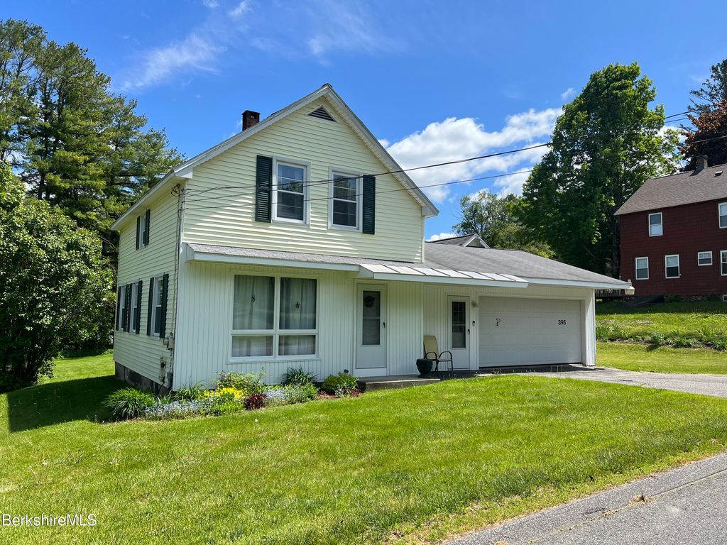395 Fairview St, Lee, MA 01238