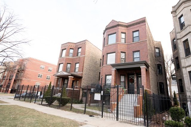 3257 W Palmer St #1B, Chicago, IL 60647