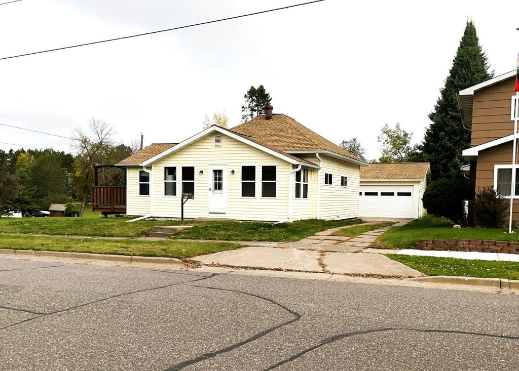 154 Cedar St, Park Falls, WI 54552