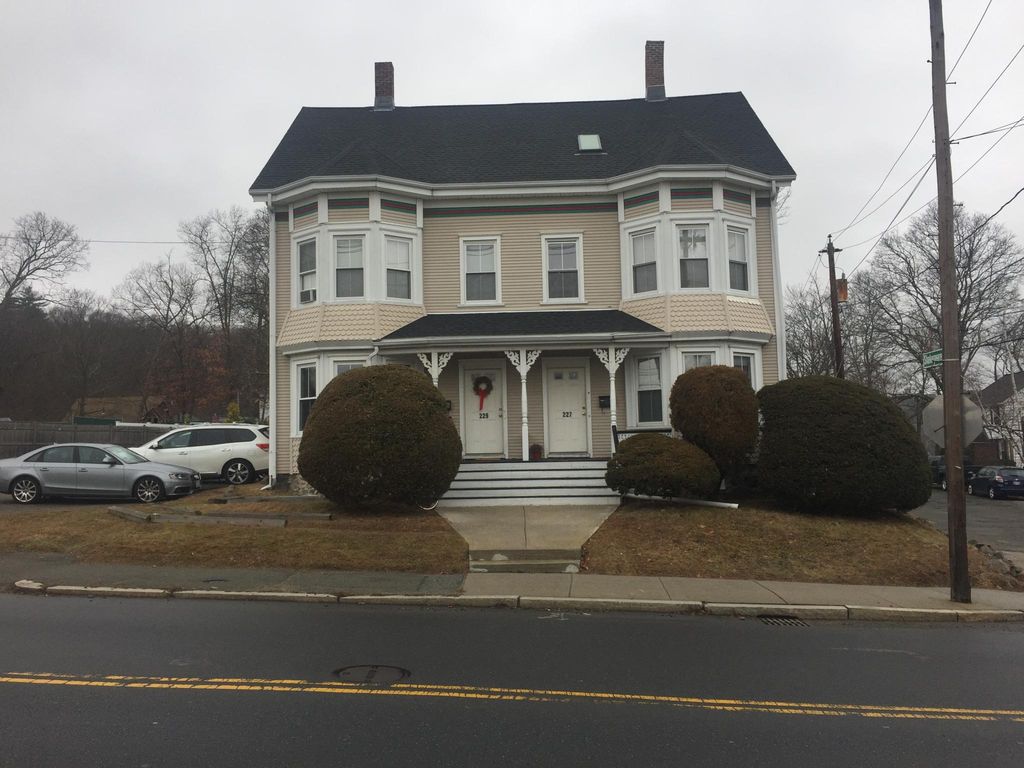229 South St #B, Waltham, MA 02453