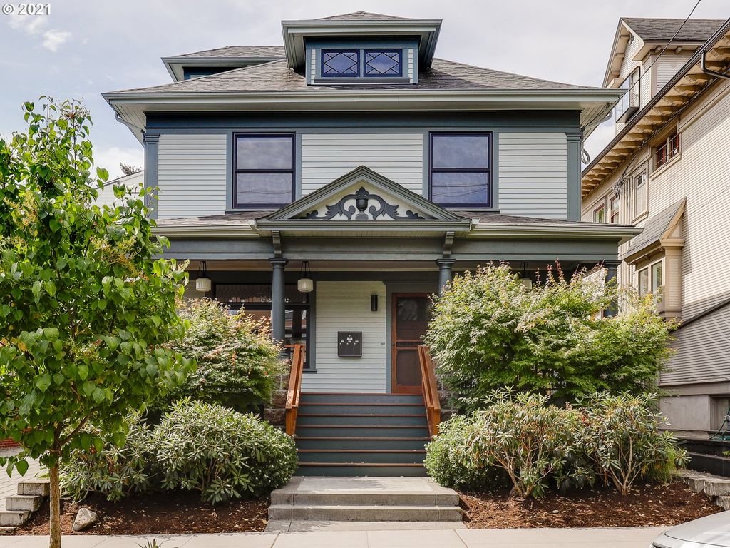 2052 NW Kearney St, Portland, OR 97209