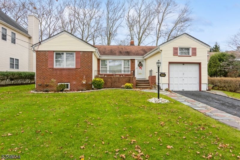524 Ashwood Rd, Springfield, NJ 07081 See Est. Value, Schools & More
