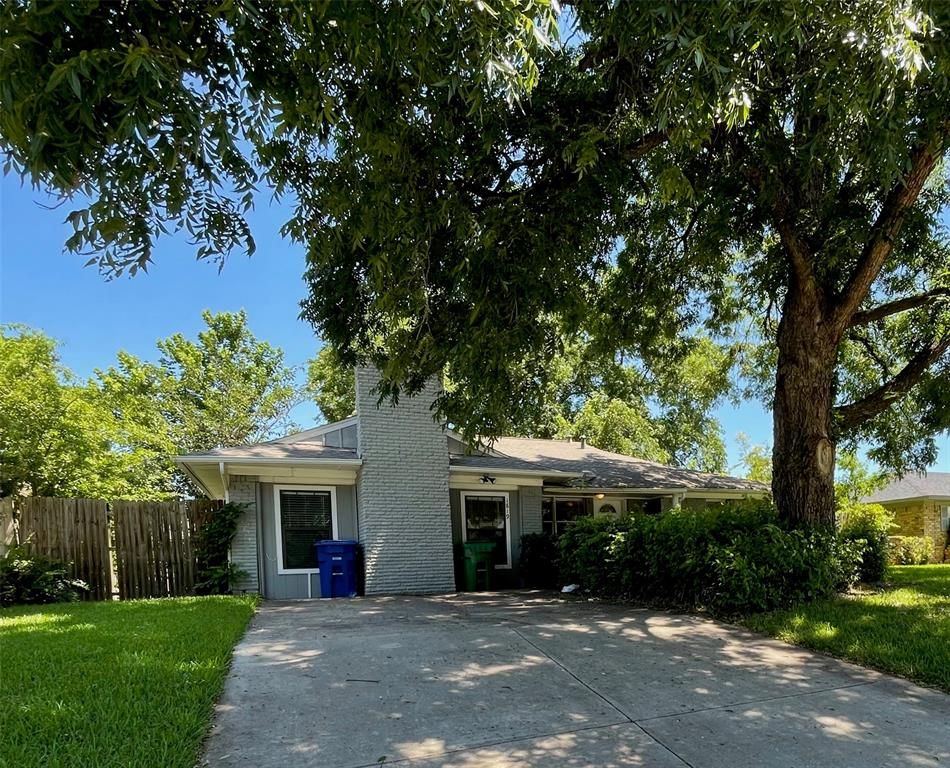 1819 Hood St, Carrollton, TX 75006